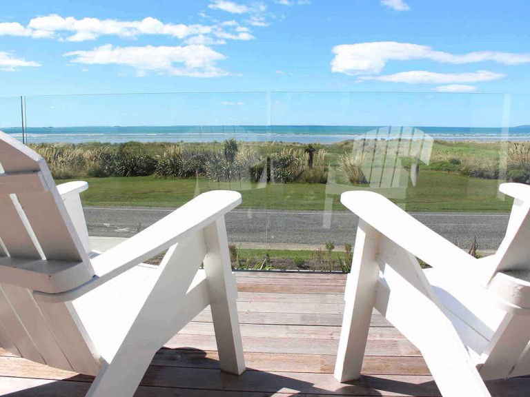 Edge Balustrade fully framed glass on Hillside Home Rotorua 1 LR